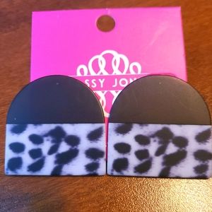 Sassy Jones Frosted Zaria Earrings NEW